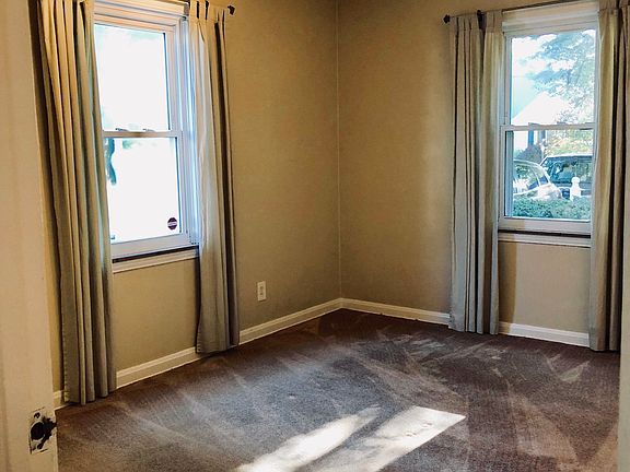 Large first floor bedroom