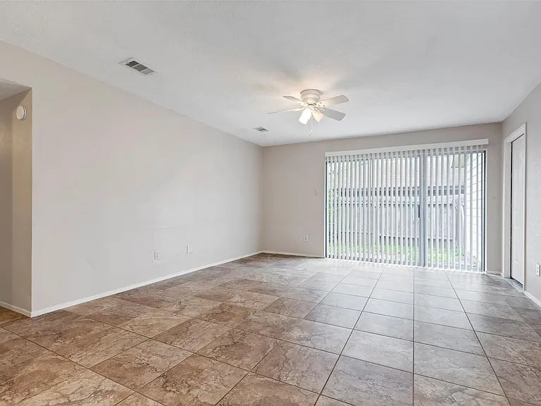 81 Blue Fox Rd — Photo 2