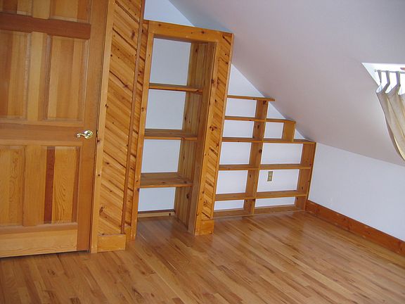 Built-in Bookshelves