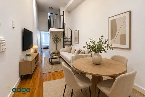 222 Stanhope St #3L Photo 1