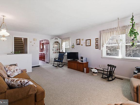 5th image of 10 Bethany Rd