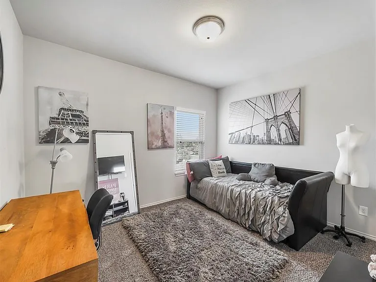 17023 Canosa Dr — Photo 27