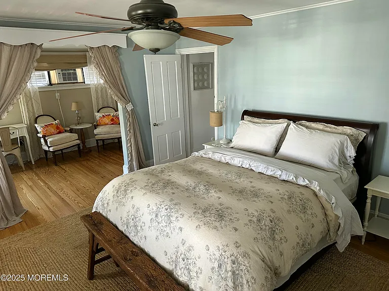 12 Surf Ave — Photo 15