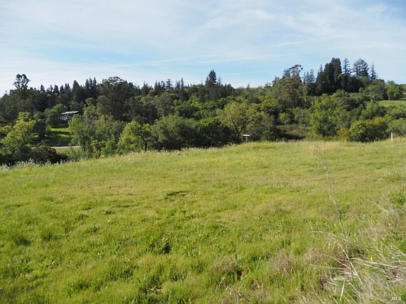 4th image of 1077 Westside Road