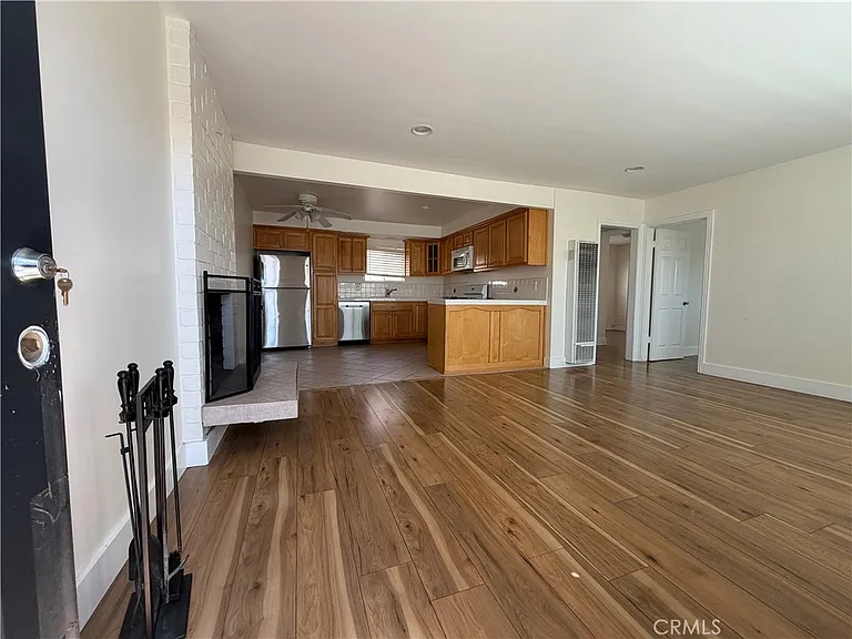 2617 Rockefeller Ln #C — Photo 7