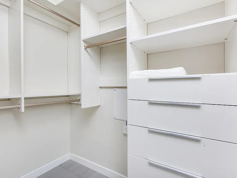 1228 Essex St #2 — Photo 9