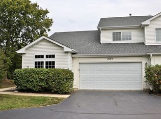 1645 Waterford Rd, North Aurora, IL 60542