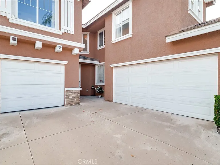 12241 Queensbury Dr — Photo 33