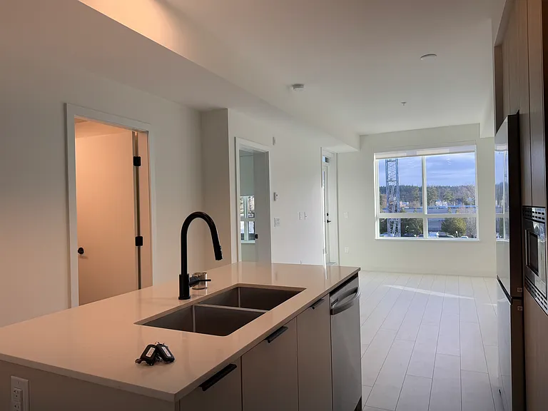 13439 94a Ave #211 — Photo 2