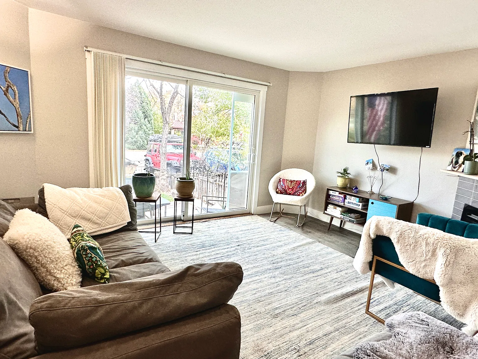 3 bed, 1216 sqft, $5,250 — Photo 3