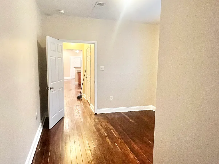 2483 Verbena St — Photo 12