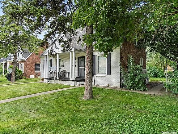 2nd image of 18742 Morang Dr