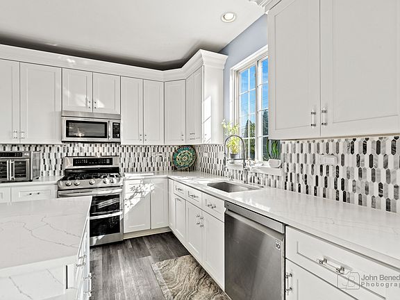 5th image of 1017 S Sienna Ct