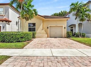 1163 NE 40th Rd, Homestead, FL 33033