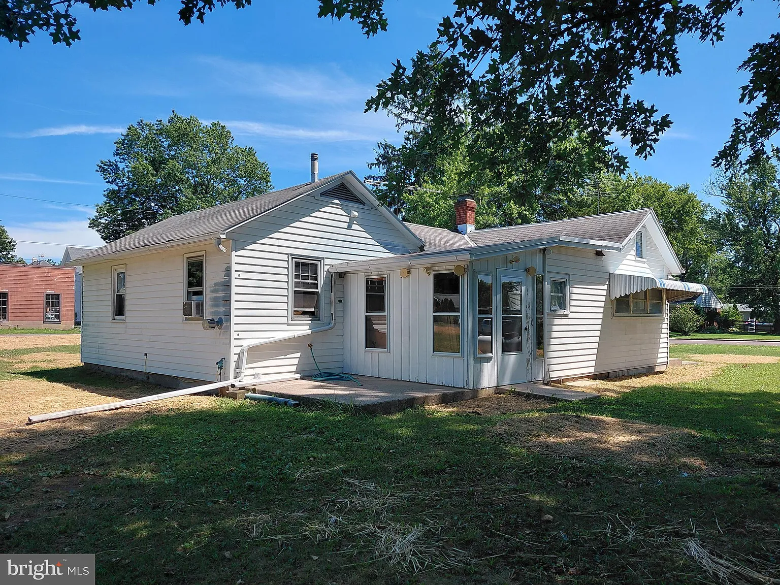 2 bed, 1165 sqft, $2,350 — Photo 3
