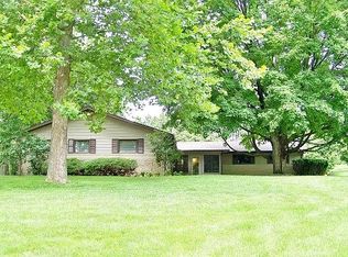 1427 Springhill Rd, Warsaw, IN 46580