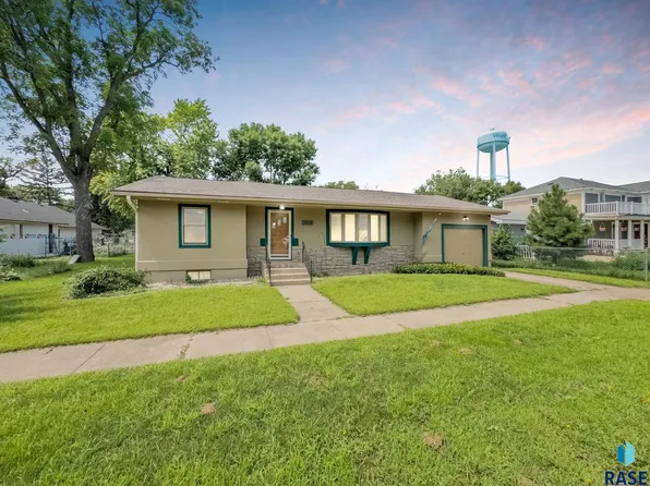 309 S Poplar St, Worthing, SD 57077