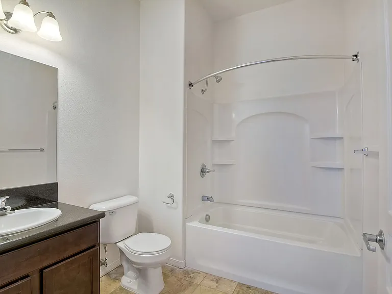 Harborview Apartments — Photo 41