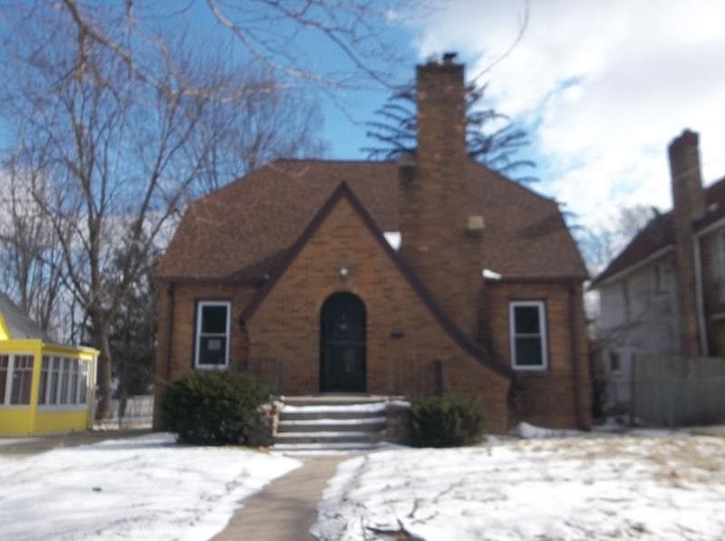 1st image of 317 Miriam Ave