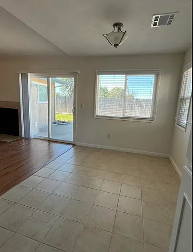 3293 Oak Knoll Dr — Photo 3