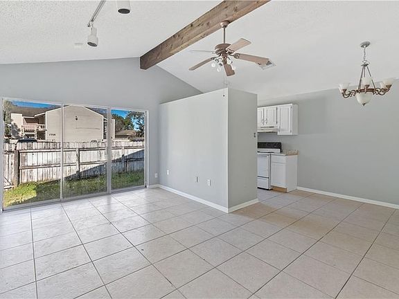 2nd image of 1701 Fox Run Dr