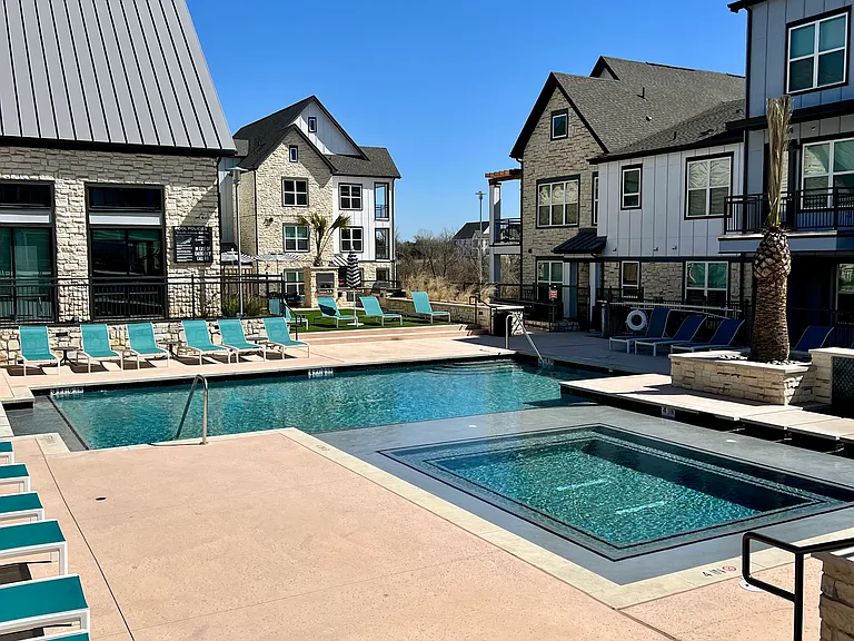5006 E Parmer Ln — Photo 15