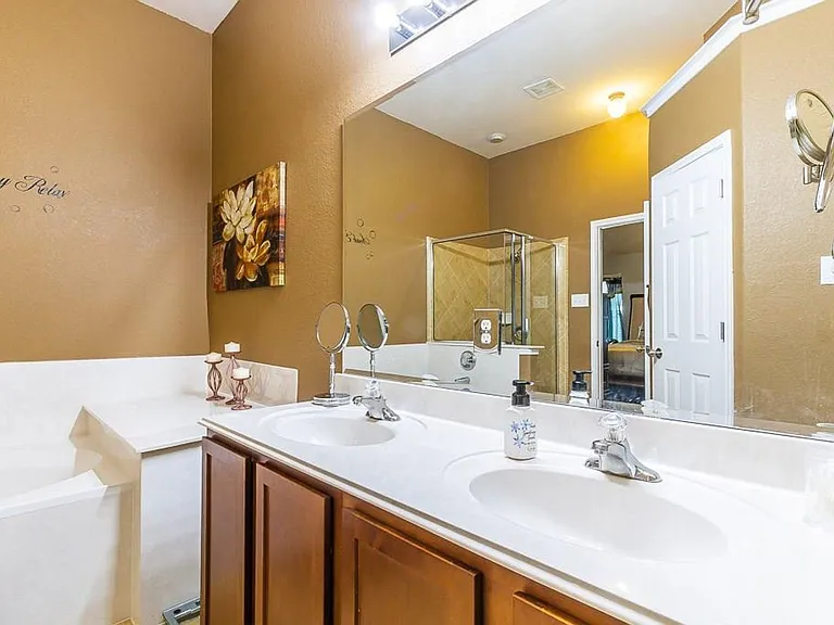 1261 Rainbow Parke Dr — Photo 16