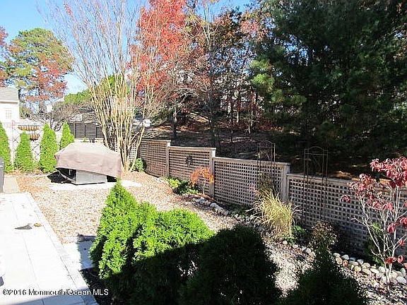 5th image of 46 Summerhill Dr