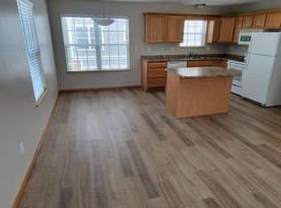 15241 Alpine Dr, Urbandale, IA 50323