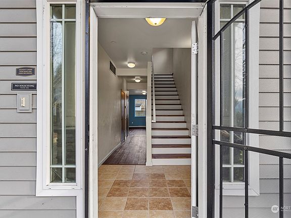 4th image of 4637 100th Street NE