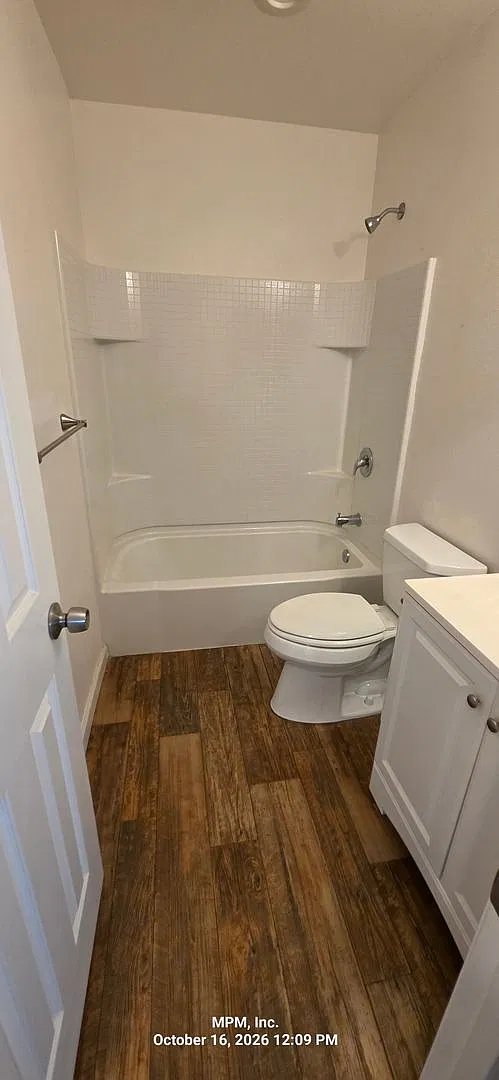 1435 Vine Street — Photo 3