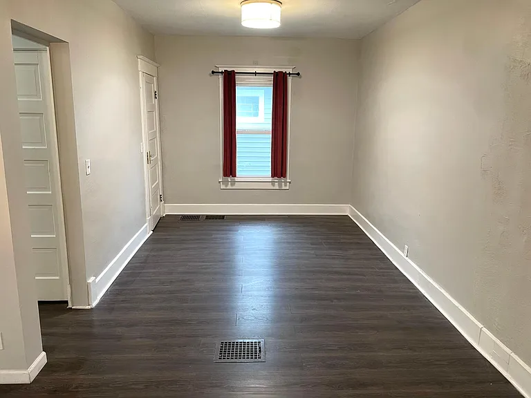 4026 Graceland Ave — Photo 11