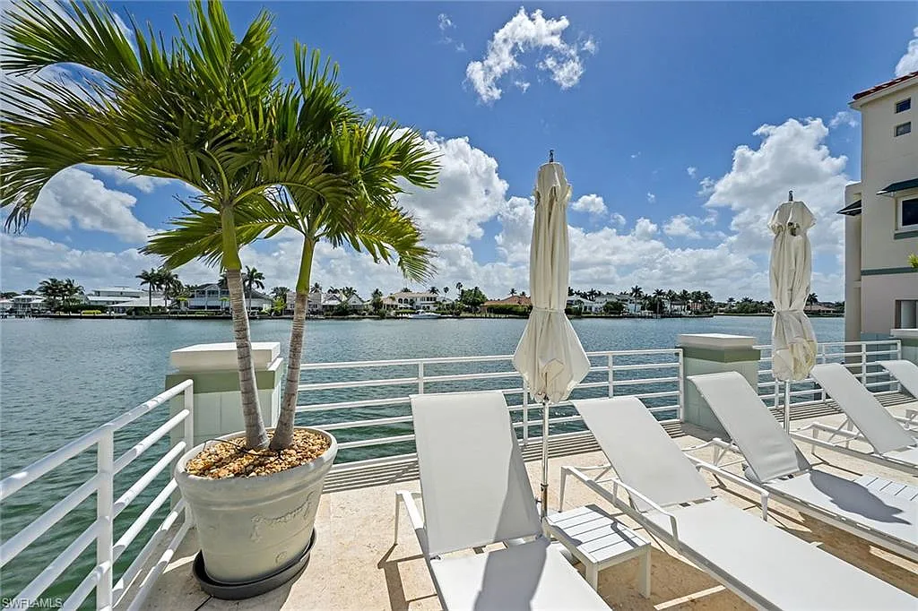 2 bed, 2.0 bath, 1321 sqft, $8,500 — Photo 1