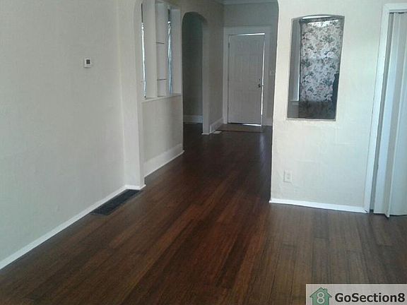 4th image of 204 Mettler St