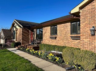 114 Granada Dr, White Lake, MI 48386