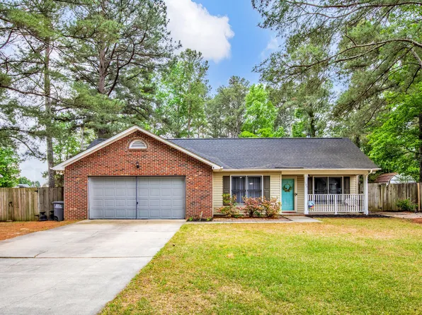 104 Overton Rd, Raeford, NC 28376