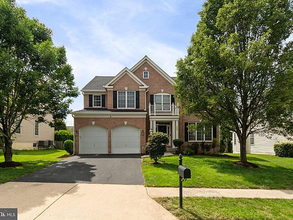 3rd image of 8208 Kerfoot Dr