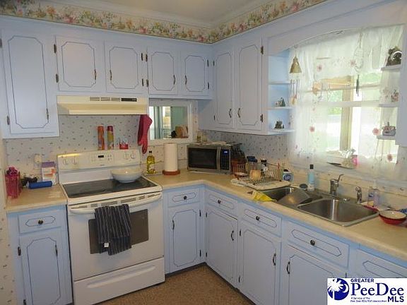 2nd image of 216 Watson Cir