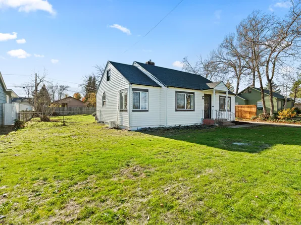 933 Dakota Ave, Medford, OR 97501