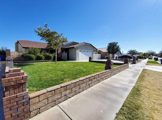 27231 Silver Lakes Pkwy, Helendale, CA 92342
