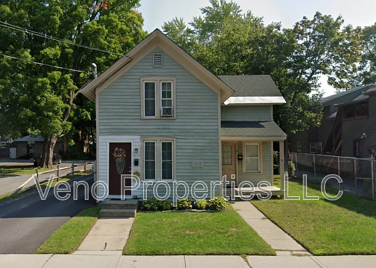 133 Bay St #A — Photo 1