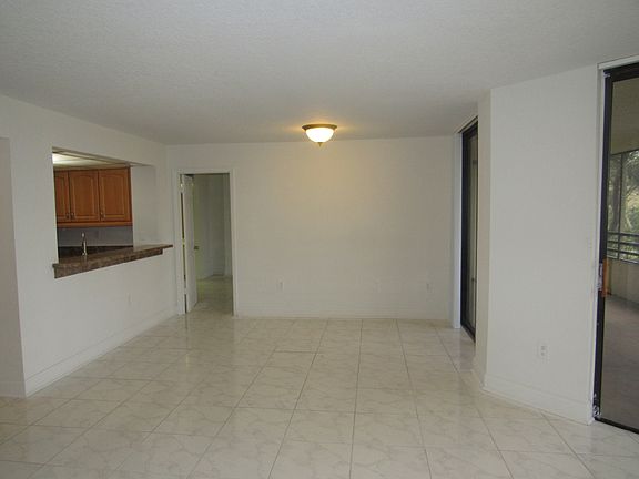 5th image of 8740 NW 40th St APT 205