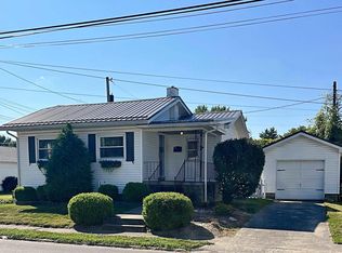 205 W Flora St, Washington, IN 47501