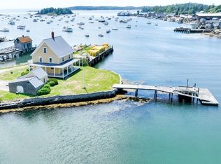 27 Clamshell Alley, Vinalhaven, ME 04863