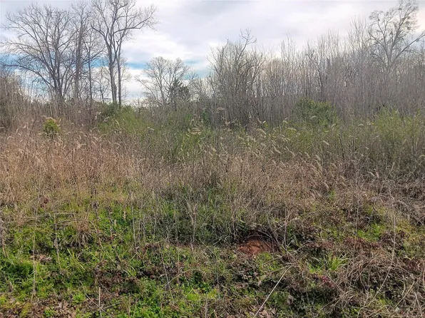 1606 Eilenstein St, Palestine, TX 75803