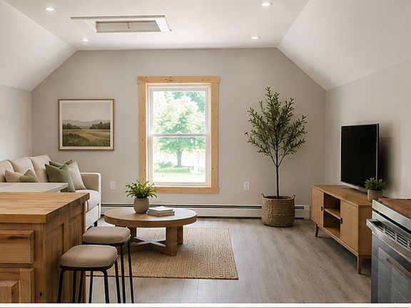 3rd image of 561 Main St #2
