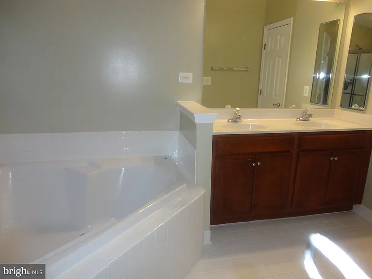 24753 Carbonate Ter — Photo 32
