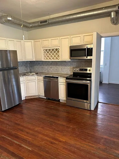901 S 47th Street — Photo 3