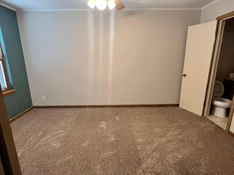 2526 W Broadway Ave — Photo 18