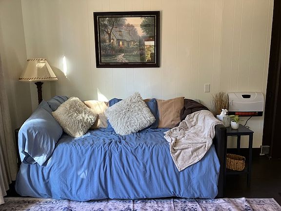 5th image of 300 N Park St #2